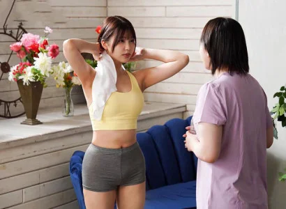 Em gái mảnh mai tham gia buổi tập yoga và bị chén